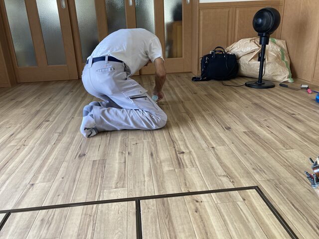 シームシーラーの施工風景
