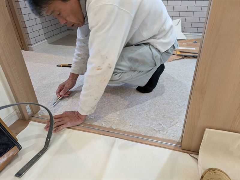 端部のクッションフロアはがし