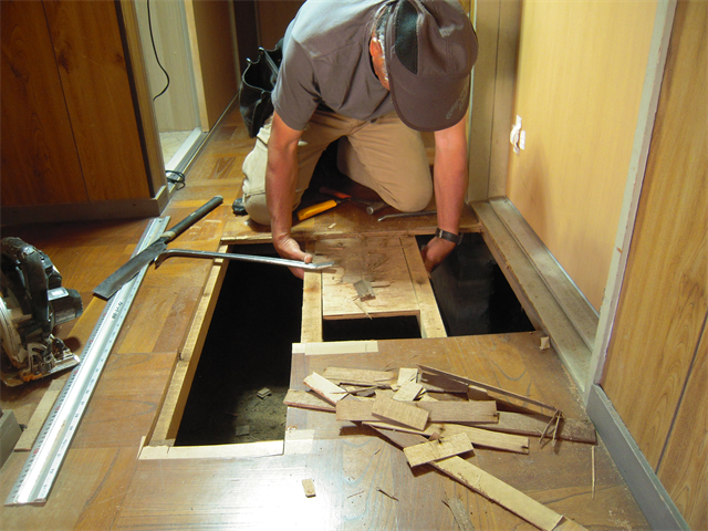 フローリングの下地補修