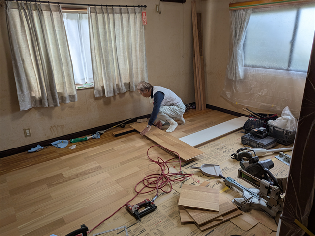 フローリングのカット