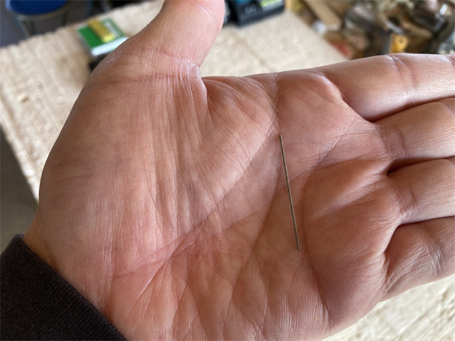 フローリング敷設用の専用の釘