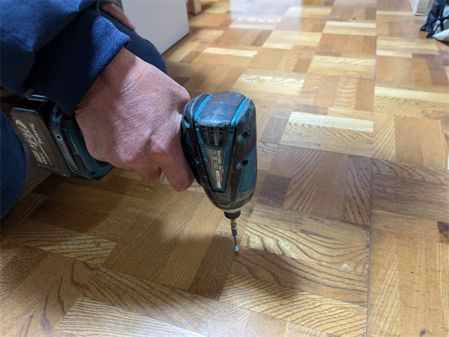 既存床へのビスの増し打ち