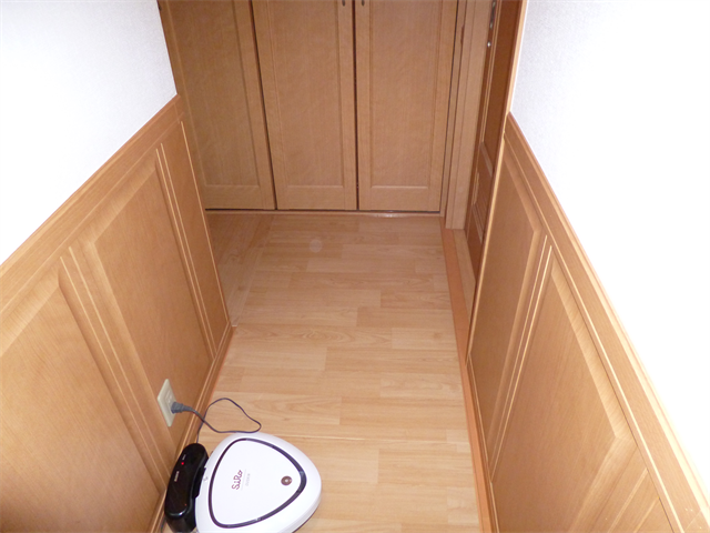 リフォーム前の廊下のフローリング