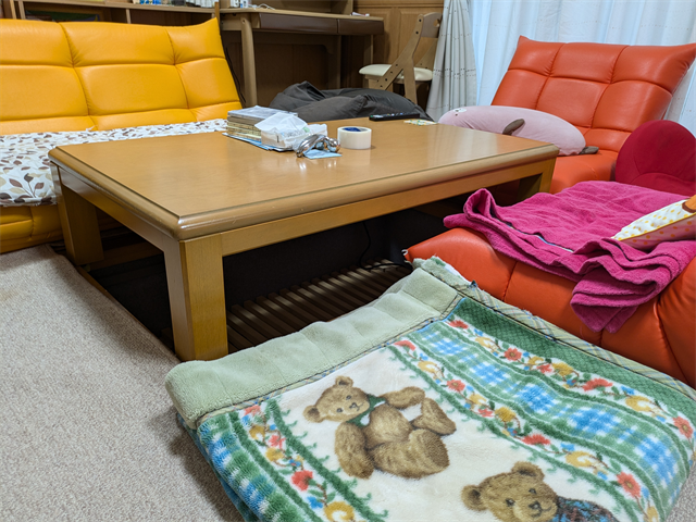 床リフォーム前のリビング