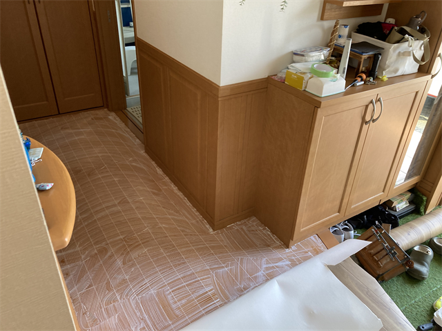 接着剤の塗布が完了