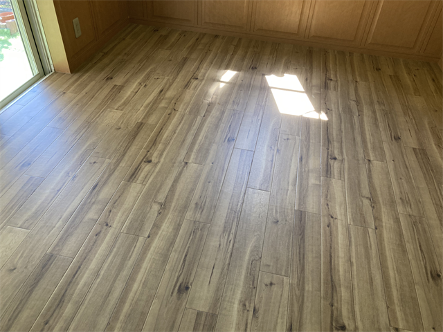 ダイニング部分のクッションフロア敷設完工写真