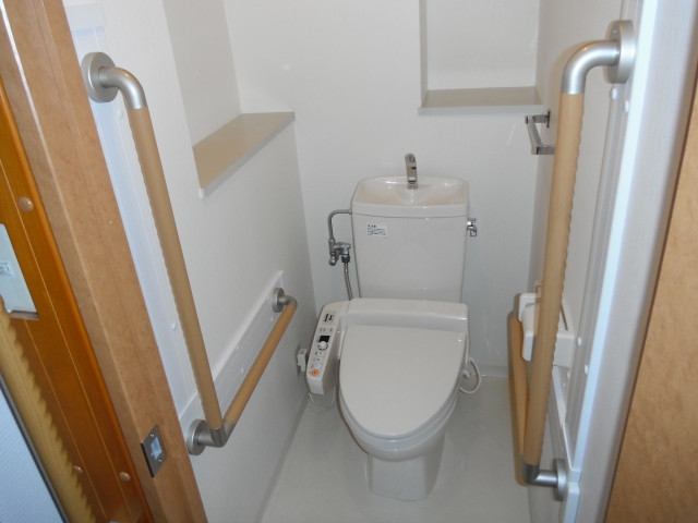 トイレの手すり設置
