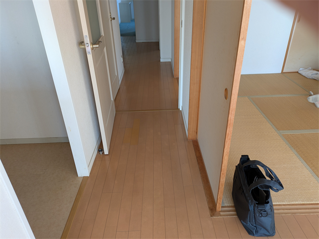 和室横の廊下の床の状態