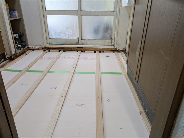 断熱材の敷設完了