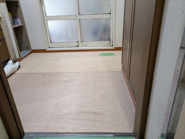 下地合板の敷設完了