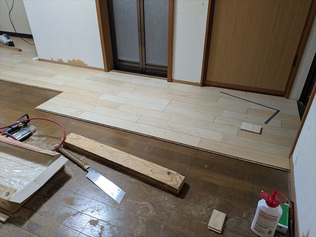 フローリングの重ね張り